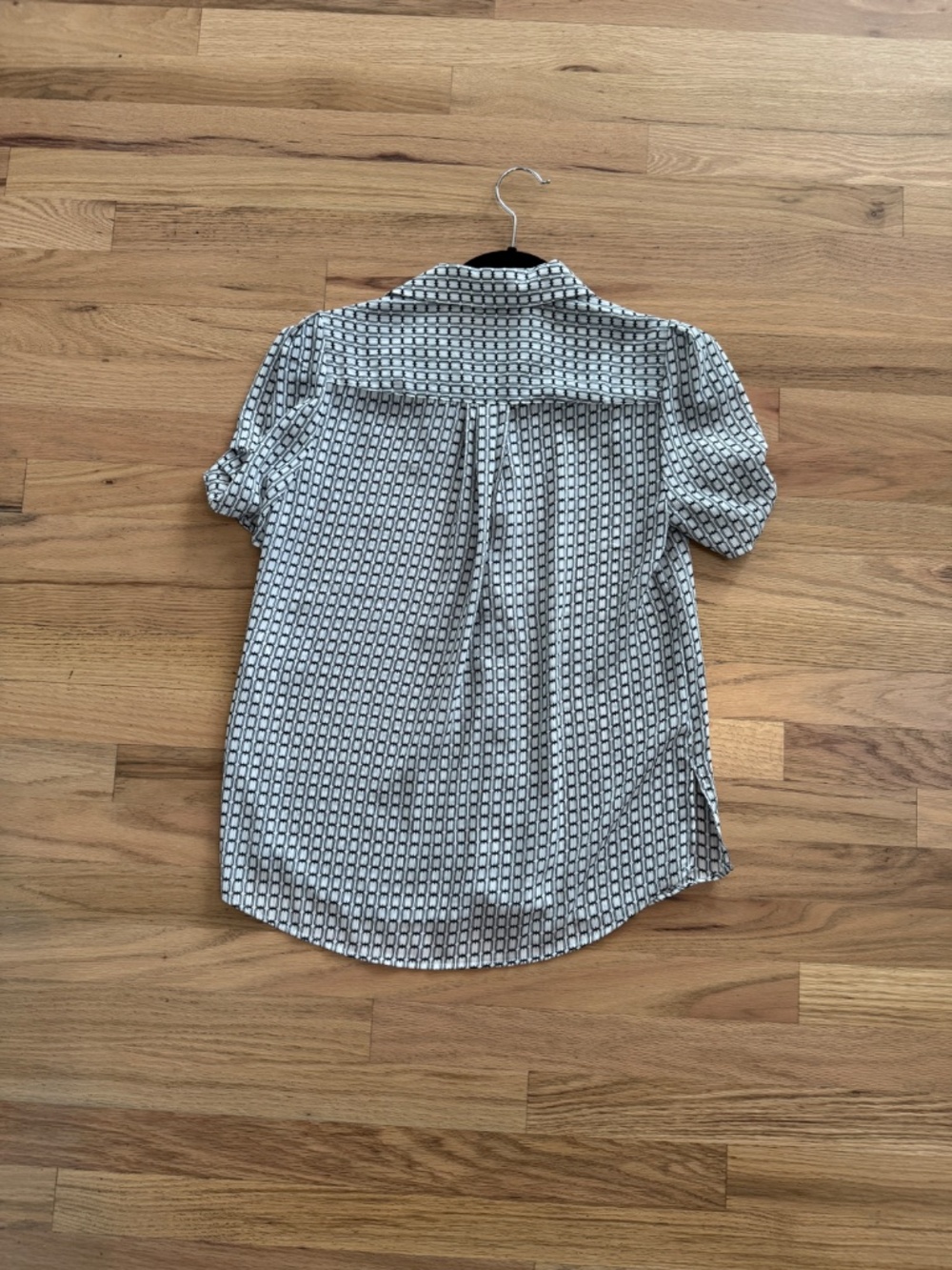Patterned Short Sleeve Shirt - Picture 5 of 5